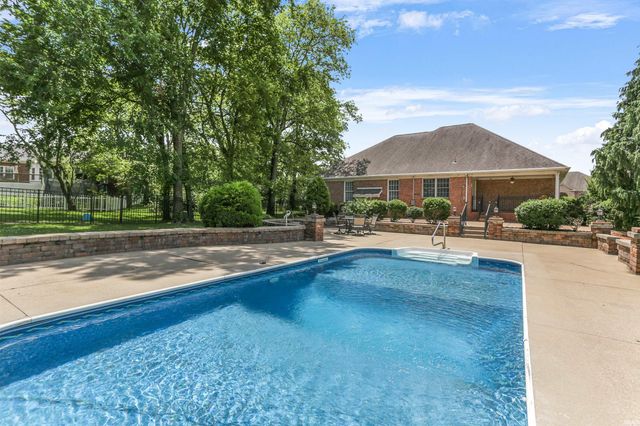 196 Quail Crossing Drive, Boonville, IN 47601