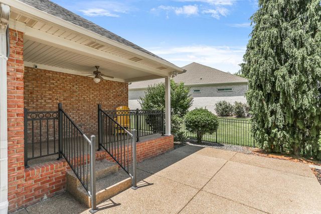 196 Quail Crossing Drive, Boonville, IN 47601