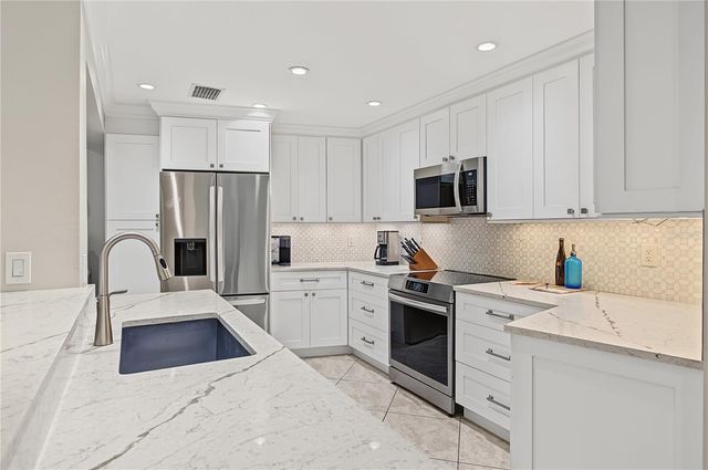 2615 LANDING WAY, Palm Harbor, FL 34684