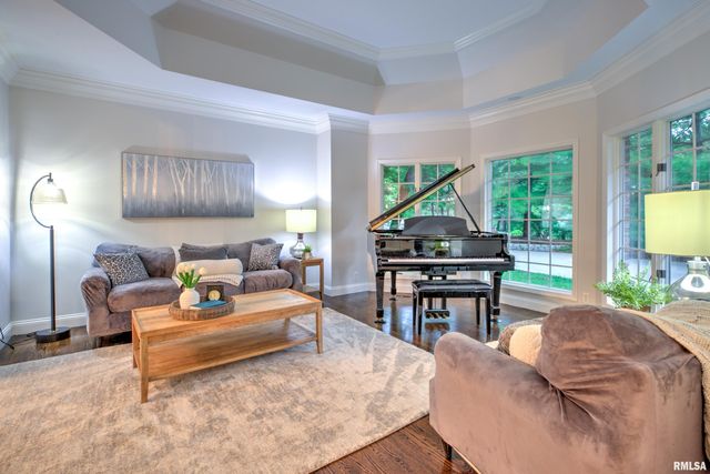 112 W GREYSTONE Court, Dunlap, IL 61525