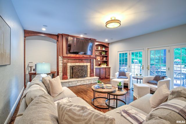 112 W GREYSTONE Court, Dunlap, IL 61525