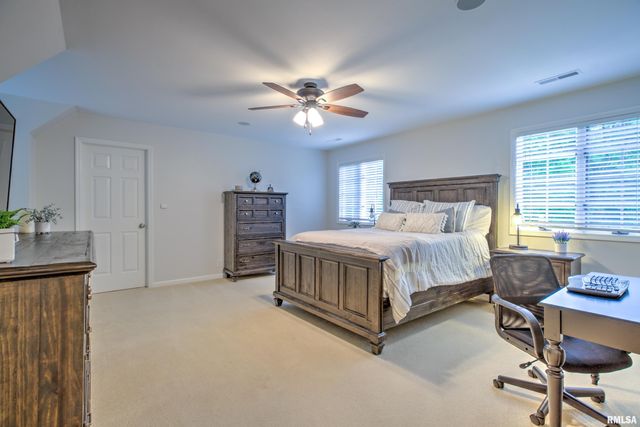 112 W GREYSTONE Court, Dunlap, IL 61525