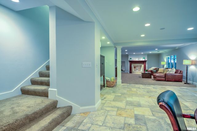 112 W GREYSTONE Court, Dunlap, IL 61525