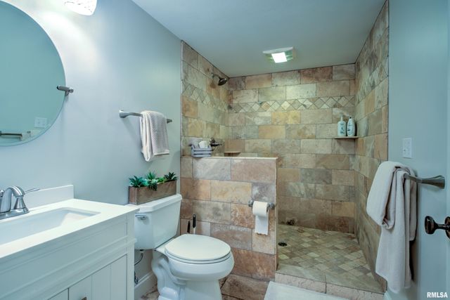 112 W GREYSTONE Court, Dunlap, IL 61525