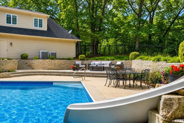 112 W GREYSTONE Court, Dunlap, IL 61525