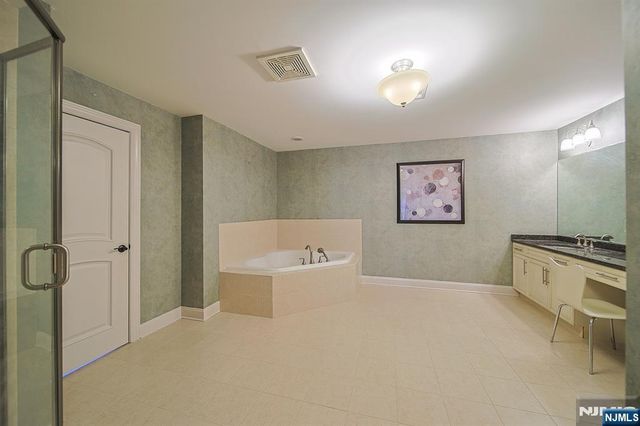 1302 The Plaza 1302, Tenafly, NJ 07670