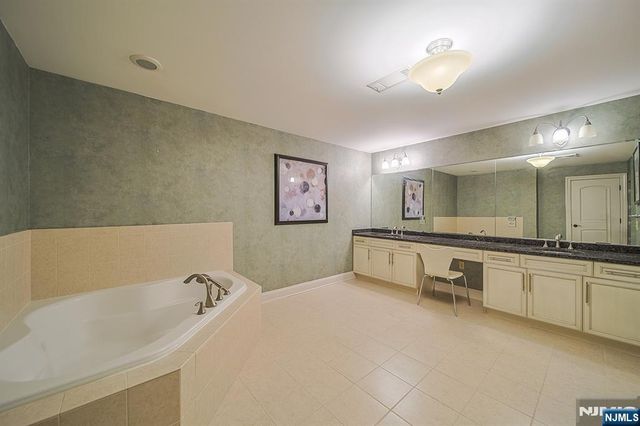 1302 The Plaza 1302, Tenafly, NJ 07670