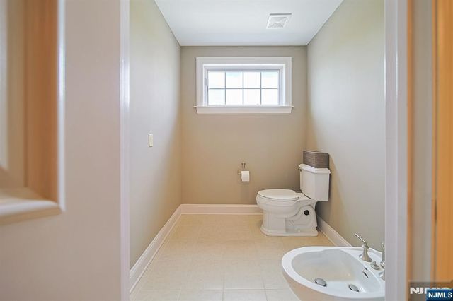1302 The Plaza 1302, Tenafly, NJ 07670