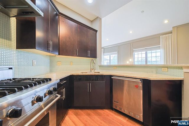 1302 The Plaza 1302, Tenafly, NJ 07670
