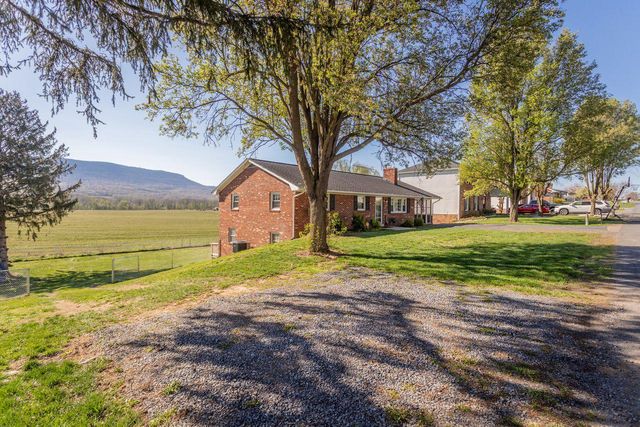 5092 DOGWOOD DR, Mount Jackson, VA 22842