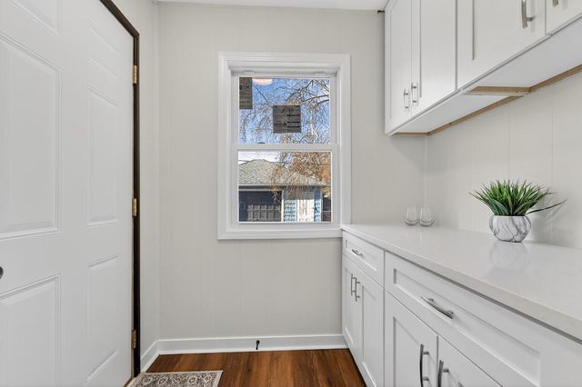 920 Grove AVENUE, Racine, WI 53405