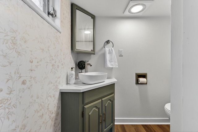 920 Grove AVENUE, Racine, WI 53405