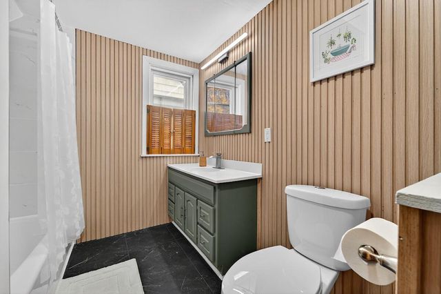 920 Grove AVENUE, Racine, WI 53405