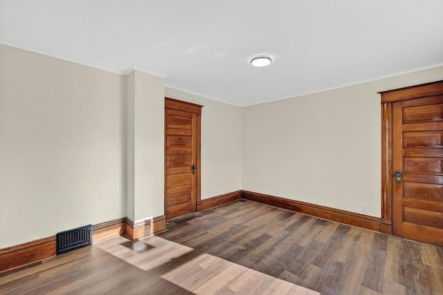 920 Grove AVENUE, Racine, WI 53405