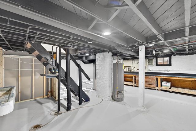 920 Grove AVENUE, Racine, WI 53405