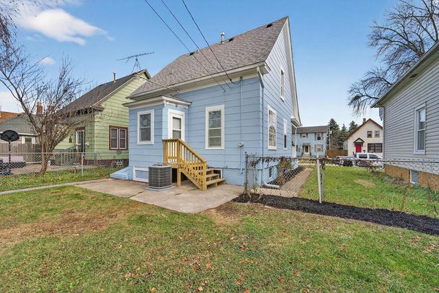 920 Grove AVENUE, Racine, WI 53405