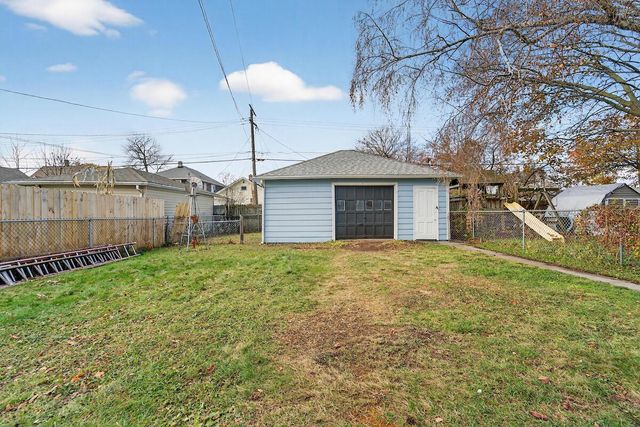 920 Grove AVENUE, Racine, WI 53405