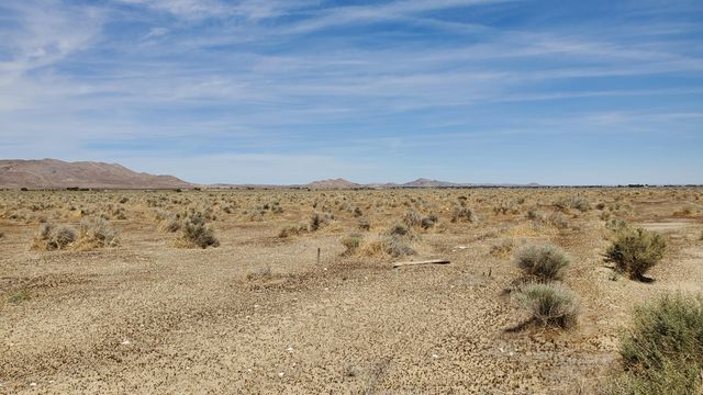 Dinkey Ave, Rosamond, CA 93560