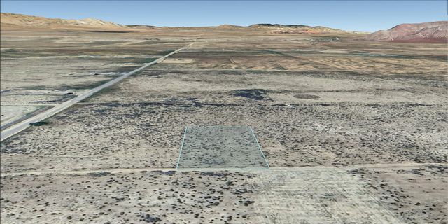Dinkey Ave, Rosamond, CA 93560