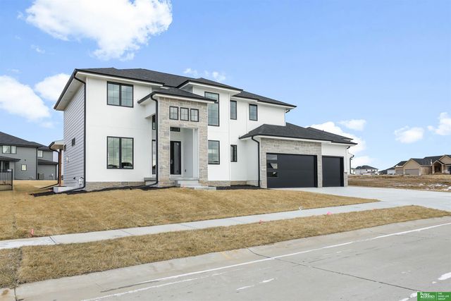 21108 Arlington Street, Elkhorn, NE 68022