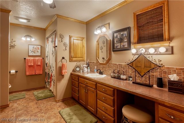 62 N Kibler Highway, Alma, AR 72921
