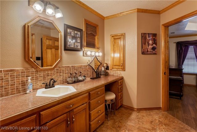 62 N Kibler Highway, Alma, AR 72921