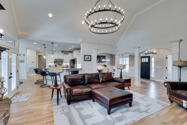 7300 Stirrup Ln, Fairview, TN 37062