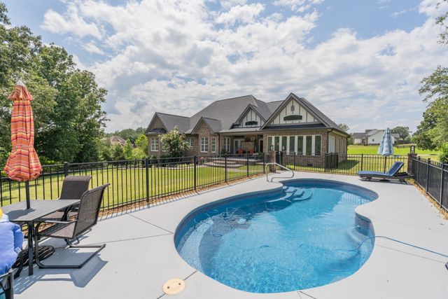7300 Stirrup Ln, Fairview, TN 37062