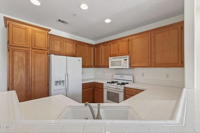 2389 N Ventura Avenue, Ventura, CA 93001