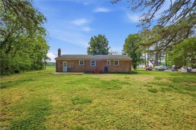 8157 Glass RD, Hayes, VA 23072