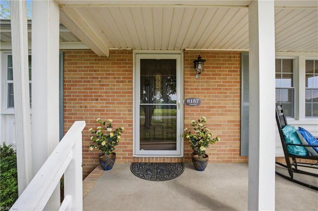 8157 Glass RD, Hayes, VA 23072