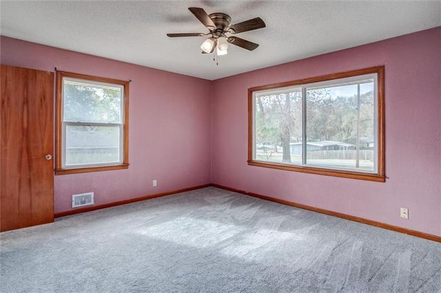 2935 N 64th Street, Kansas City, KS 66104