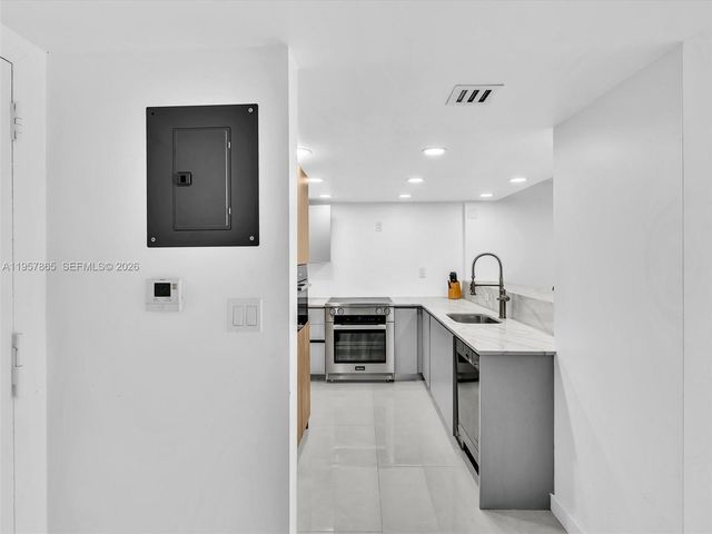 10000 W Bay Harbor Dr 201, Bay Harbor Islands, FL 33154