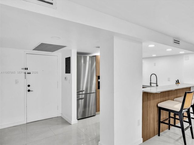 10000 W Bay Harbor Dr 201, Bay Harbor Islands, FL 33154