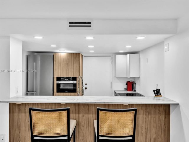 10000 W Bay Harbor Dr 201, Bay Harbor Islands, FL 33154