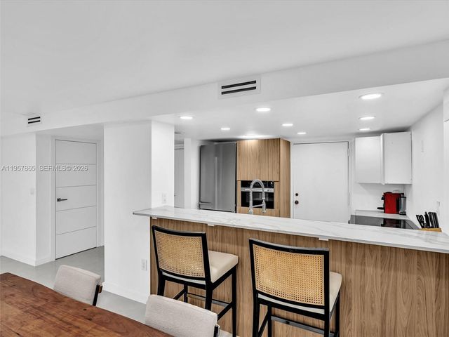 10000 W Bay Harbor Dr 201, Bay Harbor Islands, FL 33154