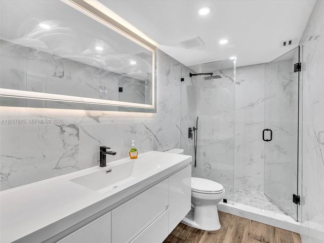 10000 W Bay Harbor Dr 201, Bay Harbor Islands, FL 33154