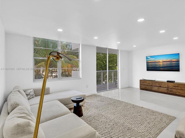 10000 W Bay Harbor Dr 201, Bay Harbor Islands, FL 33154