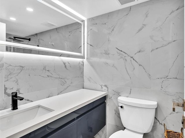 10000 W Bay Harbor Dr 201, Bay Harbor Islands, FL 33154