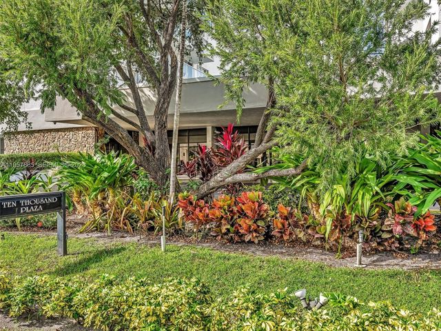 10000 W Bay Harbor Dr 201, Bay Harbor Islands, FL 33154