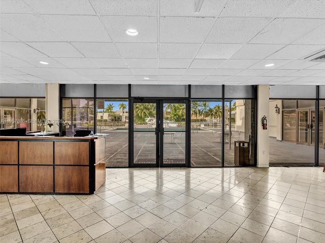 10000 W Bay Harbor Dr 201, Bay Harbor Islands, FL 33154