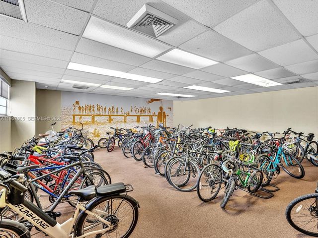 10000 W Bay Harbor Dr 201, Bay Harbor Islands, FL 33154