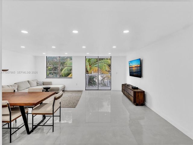 10000 W Bay Harbor Dr 201, Bay Harbor Islands, FL 33154