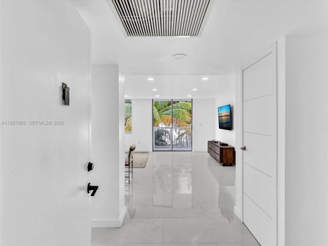 10000 W Bay Harbor Dr 201, Bay Harbor Islands, FL 33154