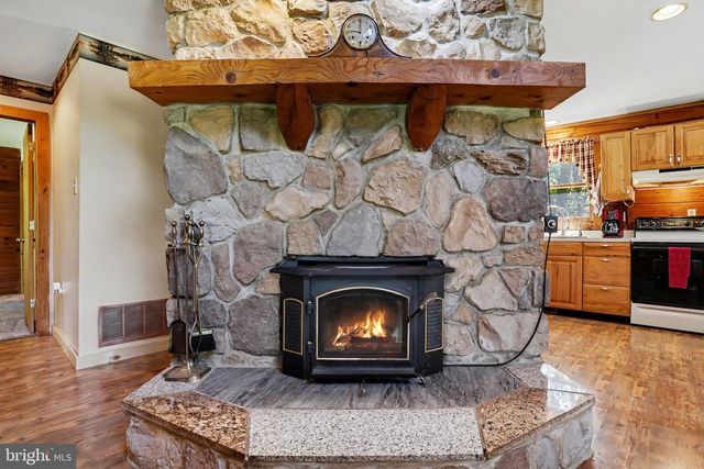 1093 GOSHEN MILL RD, Peach Bottom, PA 17563