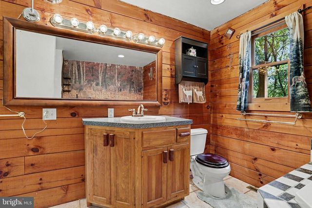 1093 GOSHEN MILL RD, Peach Bottom, PA 17563