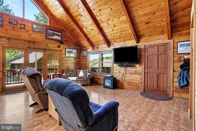 1093 GOSHEN MILL RD, Peach Bottom, PA 17563