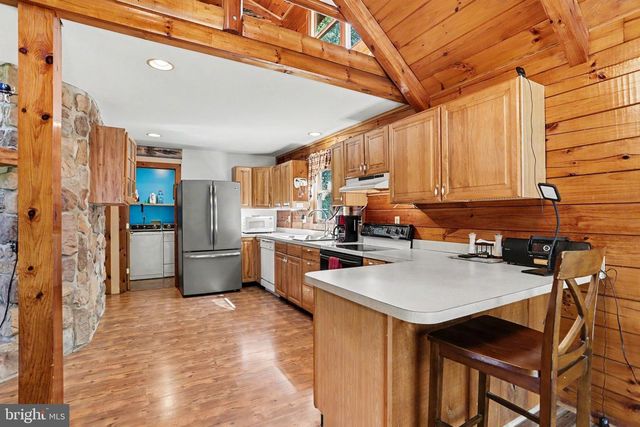 1093 GOSHEN MILL RD, Peach Bottom, PA 17563