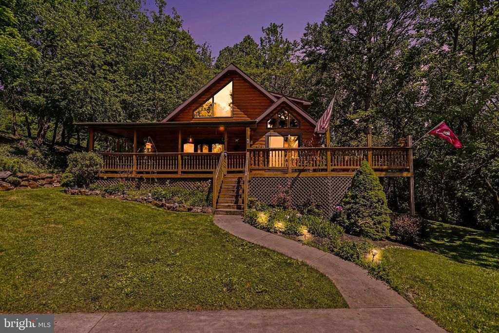 1093 GOSHEN MILL RD, Peach Bottom, PA 17563