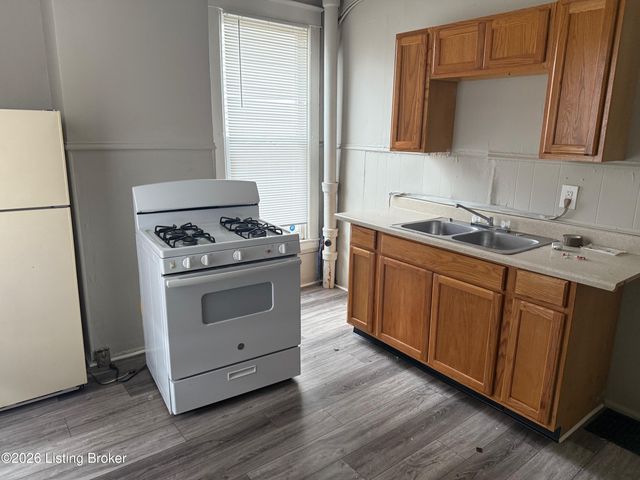 736 Dearborn Ave, Louisville, KY 40211